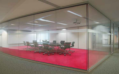 Agencement salle de réunion Salle de réunion avec cloisons vitrées